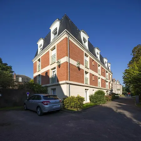 La Closerie Cote Casino Cabourg