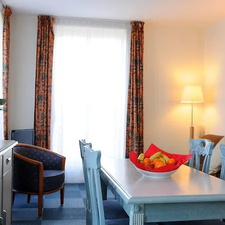 La Closerie Cote Casino 3* קאבורג