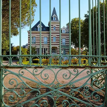 La Closerie Cote Casino Aparthotel Cabourg